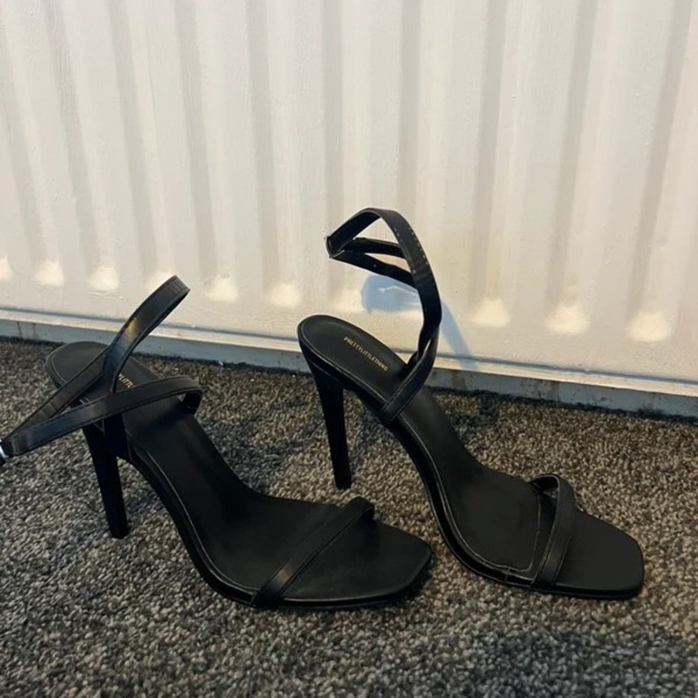 Lulu's Elegant Black Strappy Heels